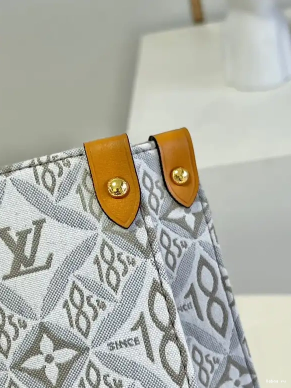 LOUIS GM ONTHEGO VUITTON 0601